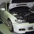 BMW E46 318　焦げ臭い！エンジンルームから白煙！オイル漏れ修理