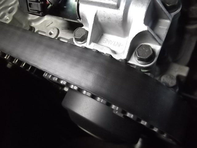 ボルボ V70 タイミングベルト＆ウォーターポンプ交換 神戸 西宮 芦屋 兵庫｜神戸/西宮/芦屋の輸入車修理・中古車販売ならガラージュジュリア